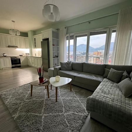 Tirana Centre Lions Gate 2 Apartment Ngoại thất bức ảnh