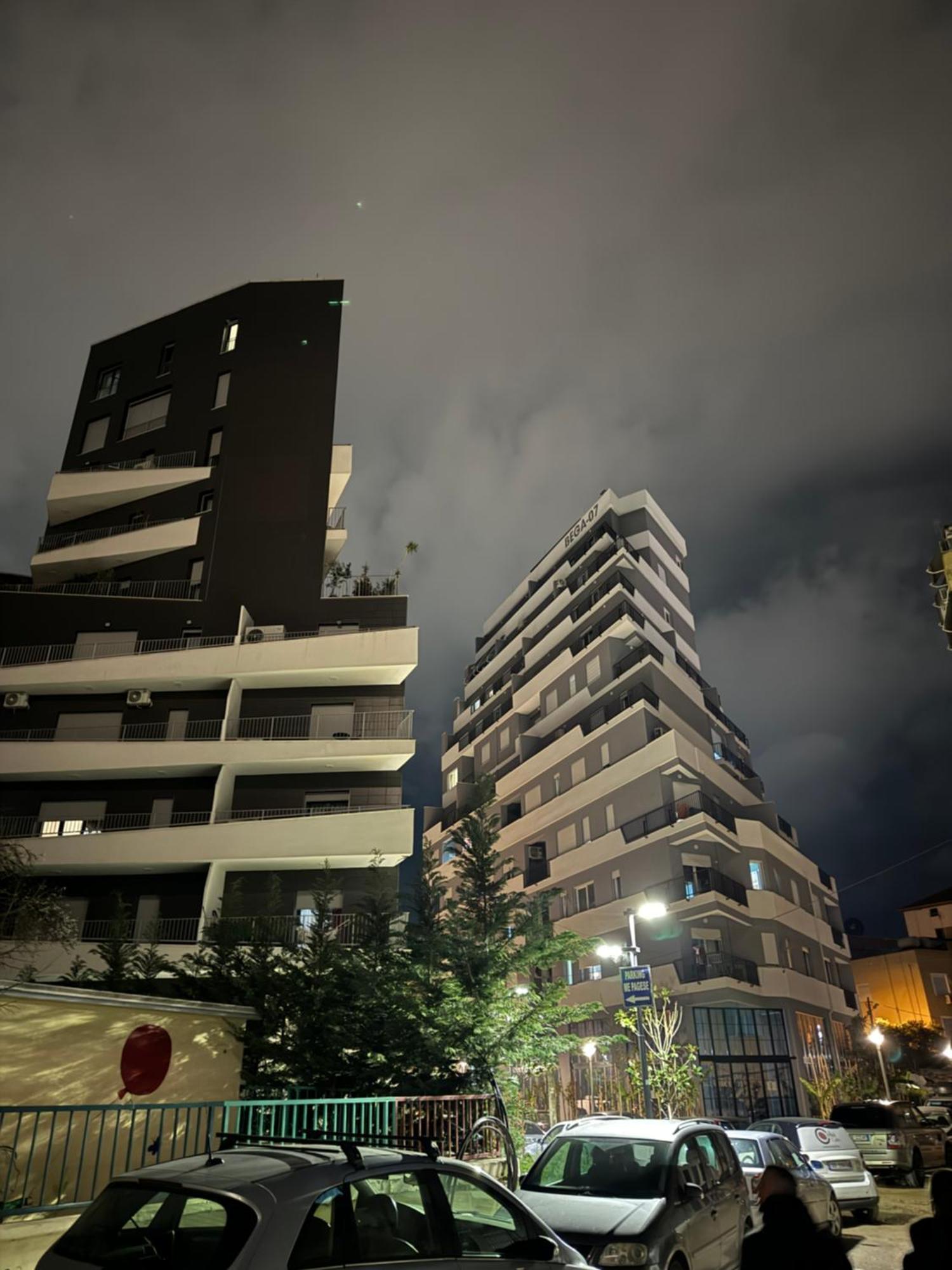 Tirana Centre Lions Gate 2 Apartment Ngoại thất bức ảnh
