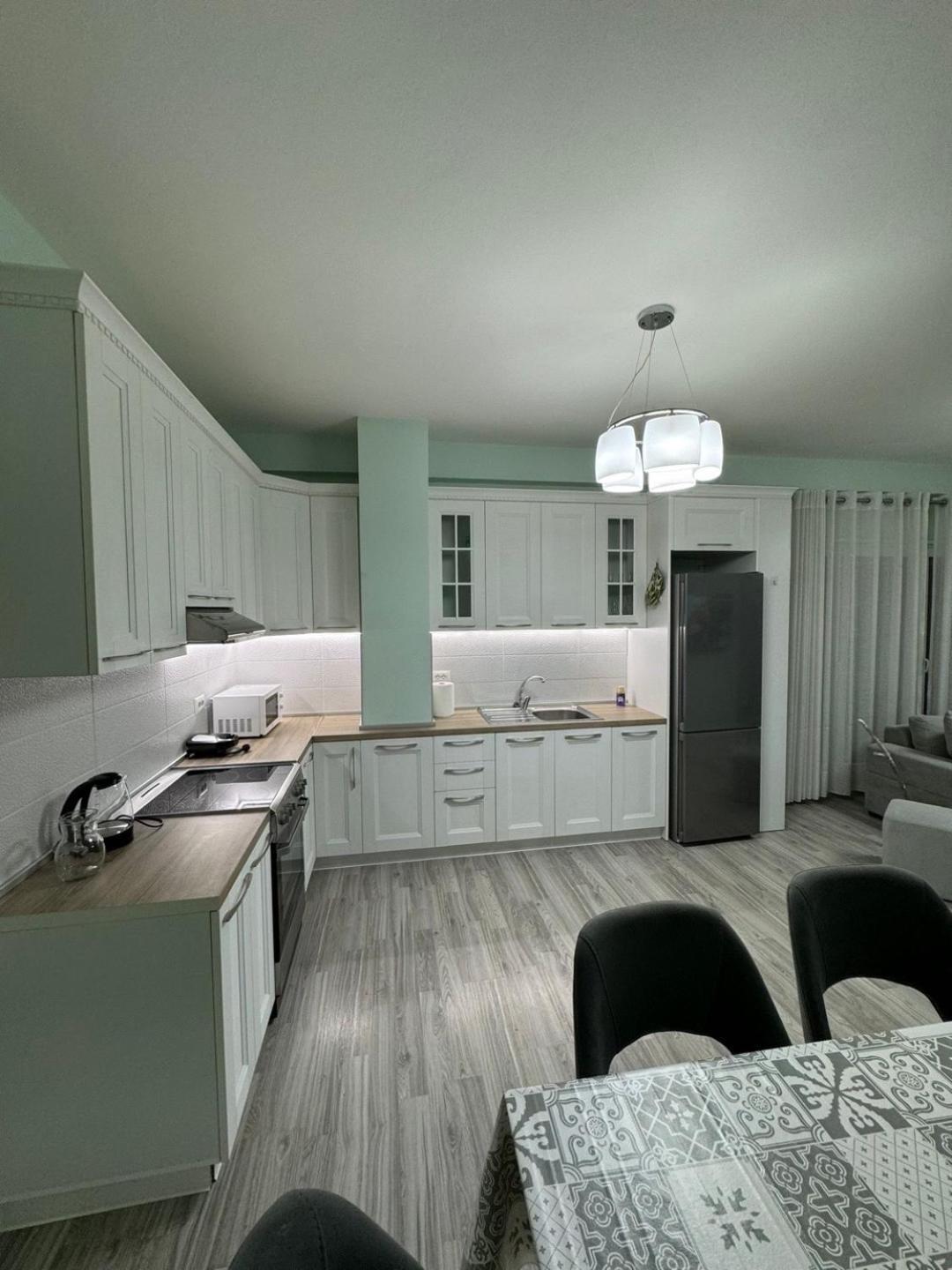 Tirana Centre Lions Gate 2 Apartment Ngoại thất bức ảnh