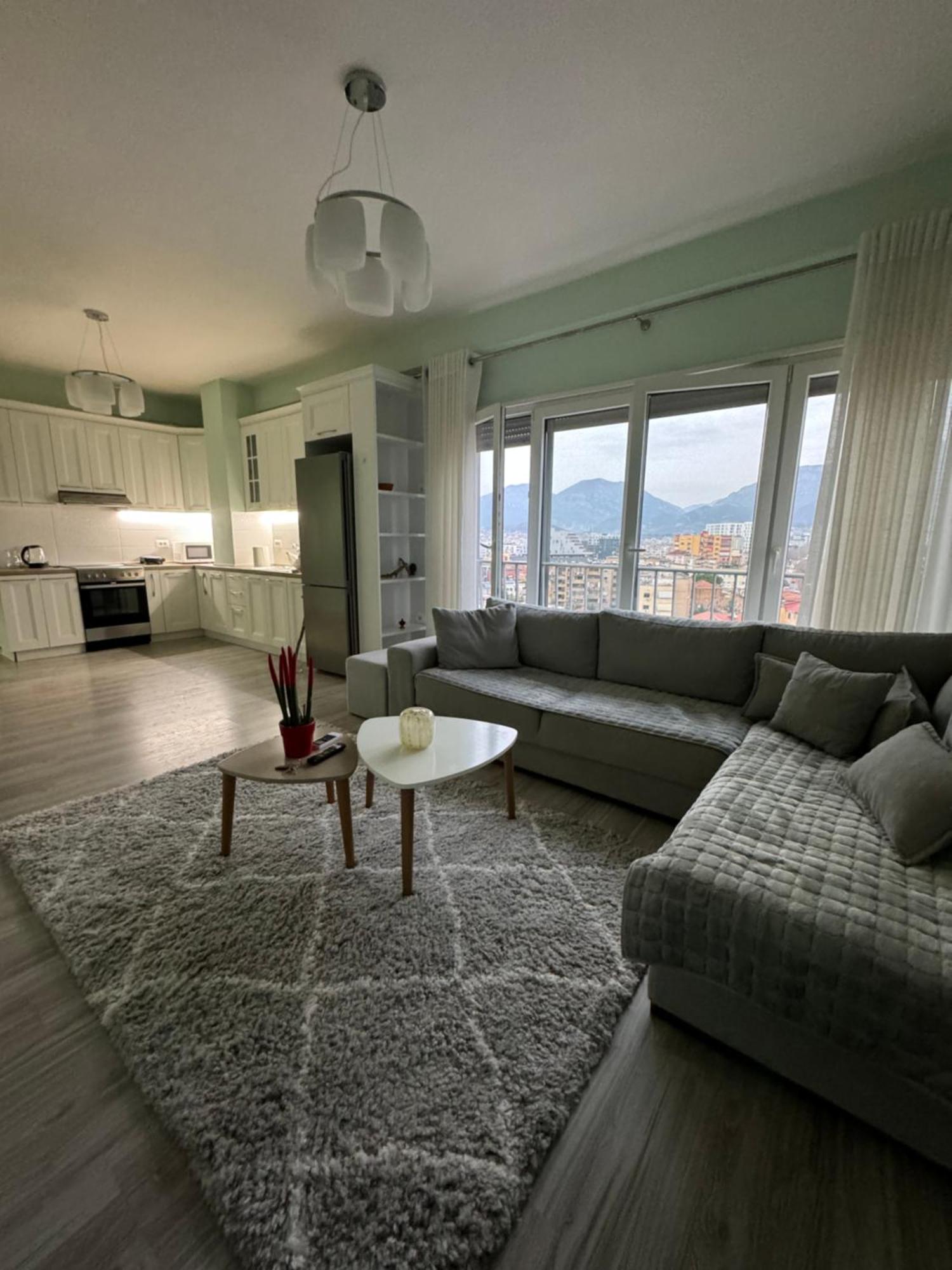 Tirana Centre Lions Gate 2 Apartment Ngoại thất bức ảnh
