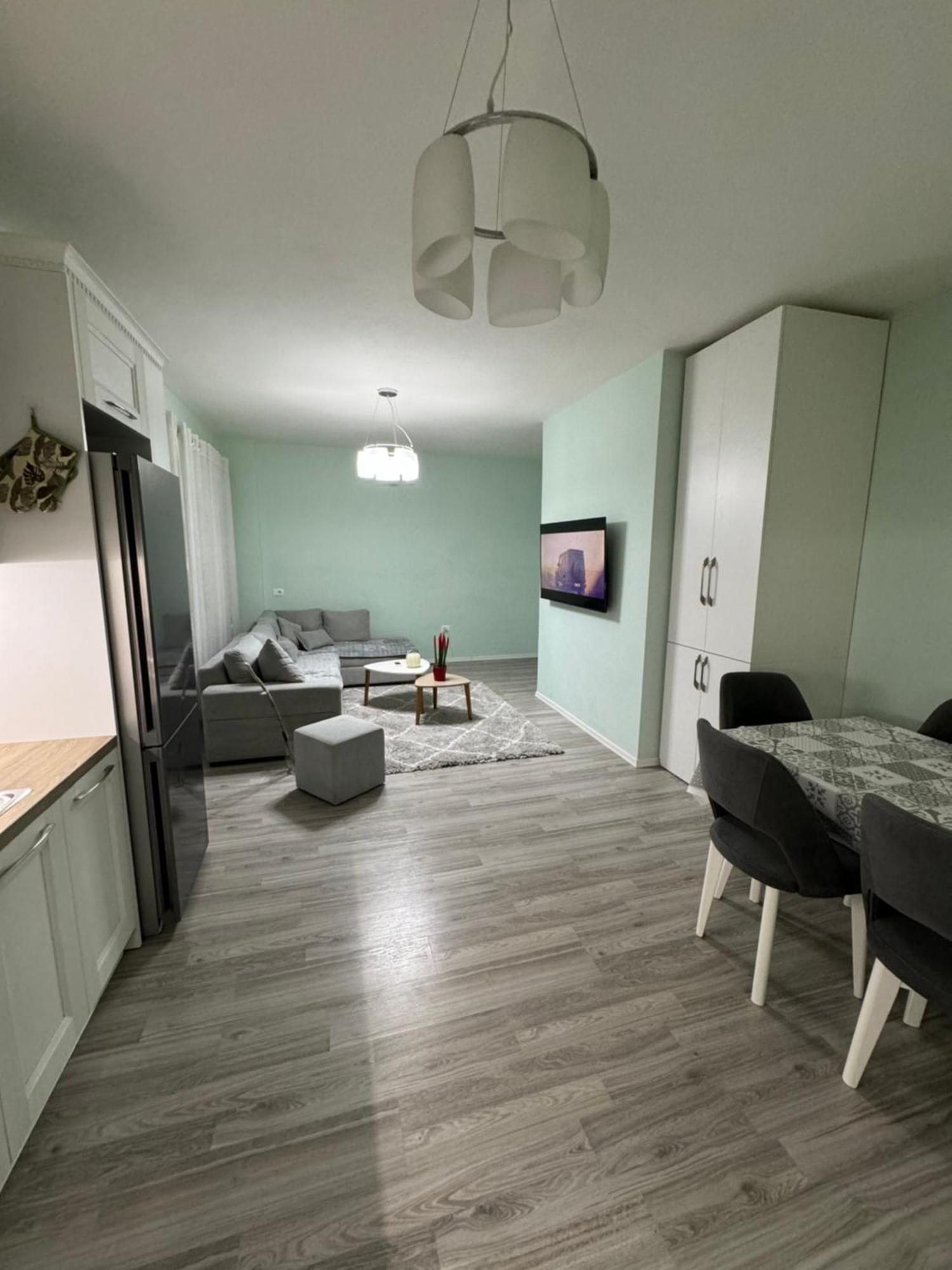 Tirana Centre Lions Gate 2 Apartment Ngoại thất bức ảnh