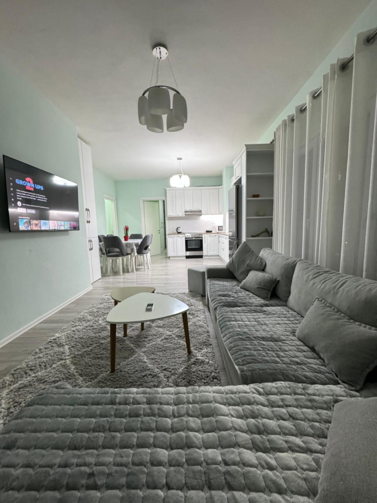 Tirana Centre Lions Gate 2 Apartment Ngoại thất bức ảnh