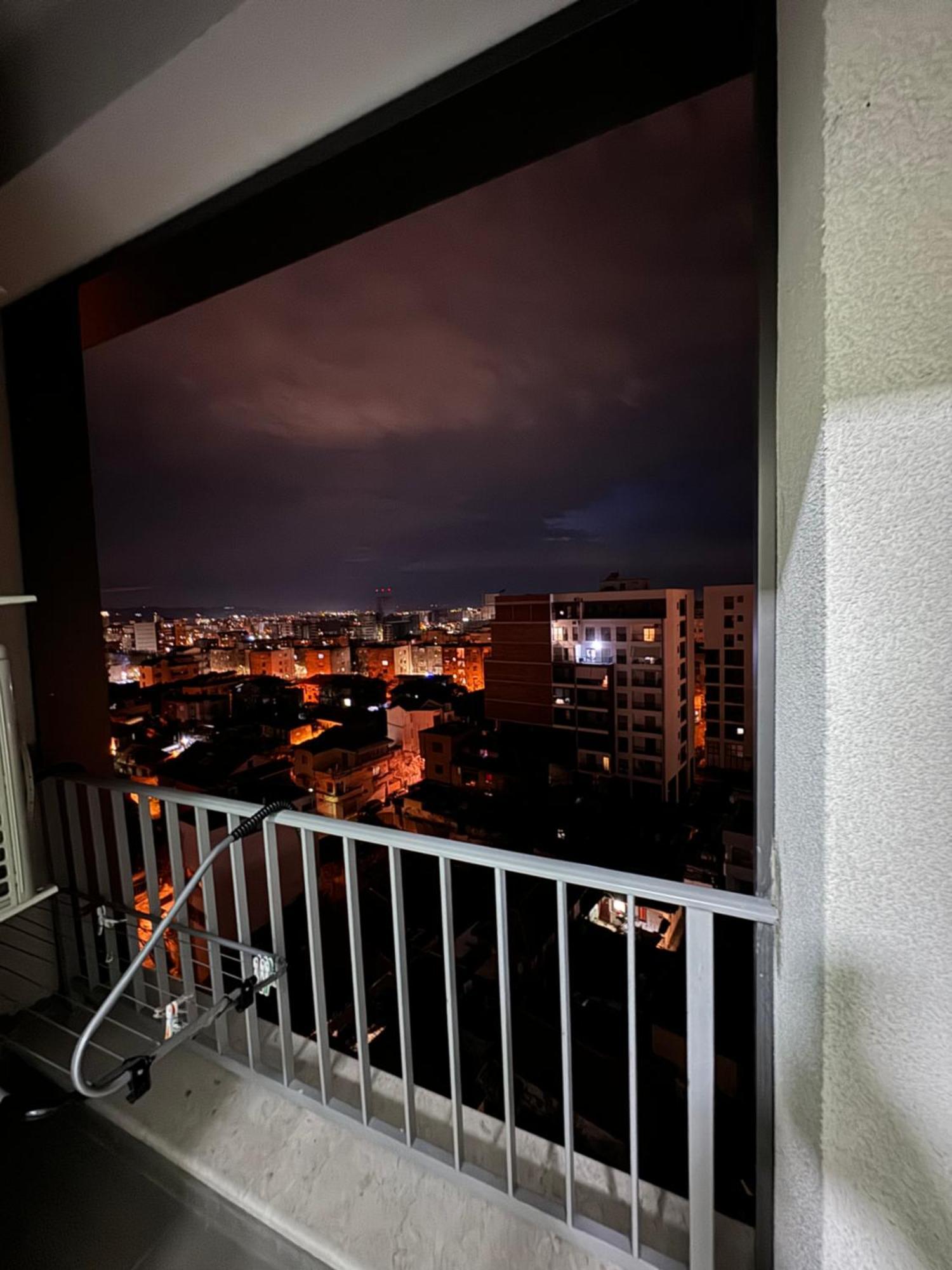 Tirana Centre Lions Gate 2 Apartment Ngoại thất bức ảnh